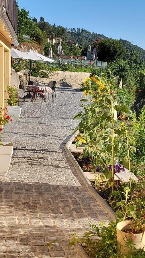 Quinta De Gestacos Alojamento de Turismo Rural *